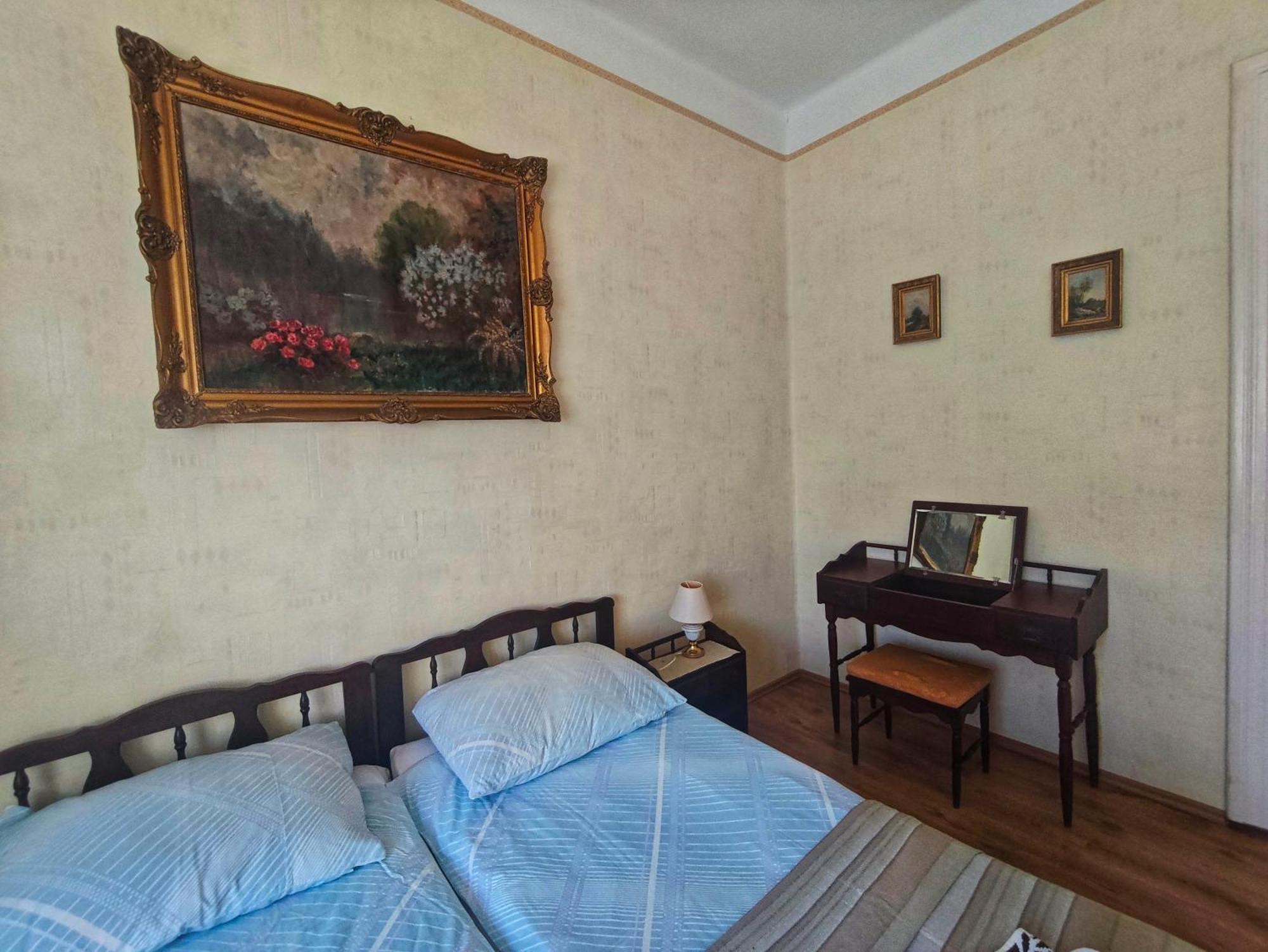 Illes Vendeghaz Hotel Keszthely Bagian luar foto